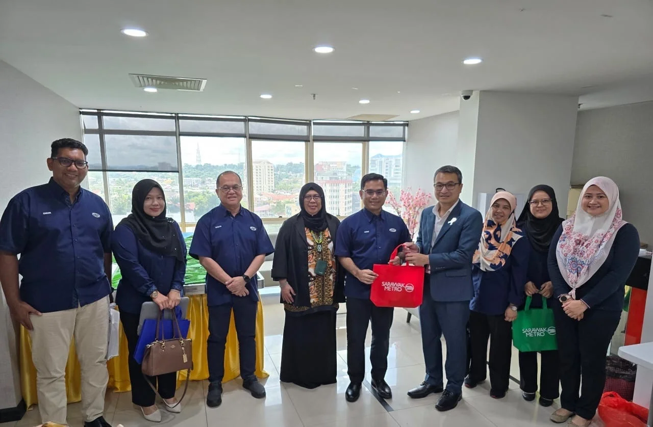 Kunjungan PUNB Kontraktor Bumiputera Sistem Pengangkutan Perbandaran Kuching Kerjasama Korporat Pembangunan Ekonomi Tempatan
